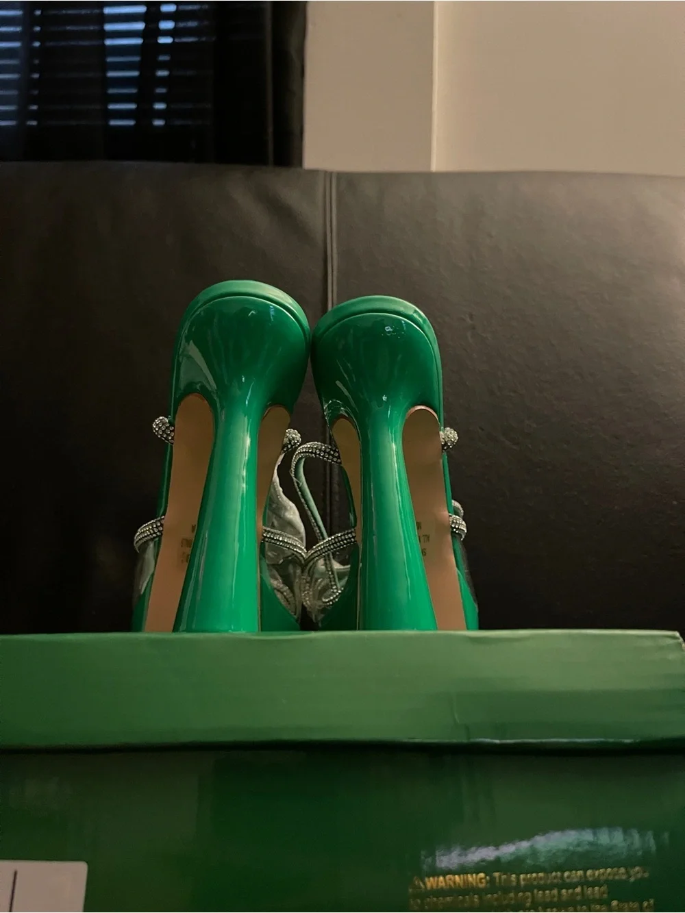Cathy Din DDK Shauna Crystal Bow Patent Women's Platform Heels Sz 8.5